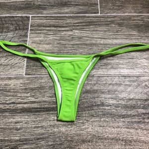 Thong bottom bikini